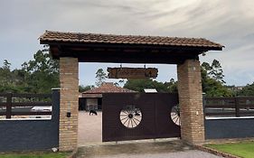 Sitio Cantinho Do Sossego, Casa De Campo, Pescaria, Lareira, Jogos De Bilhar, Area Gourmet Etc